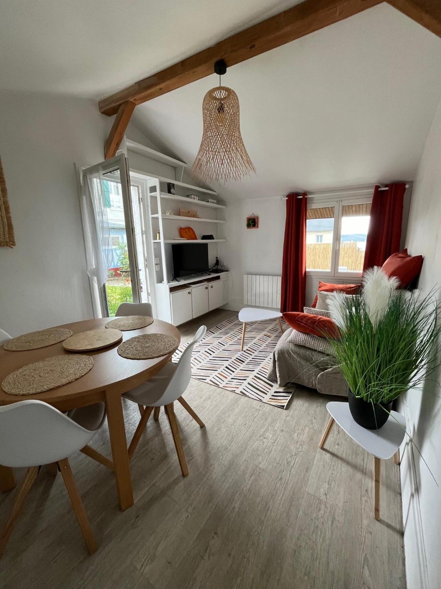 Lalyne- Maison De Charme Et Son Studio Trouville Sur Mer Экстерьер фото
