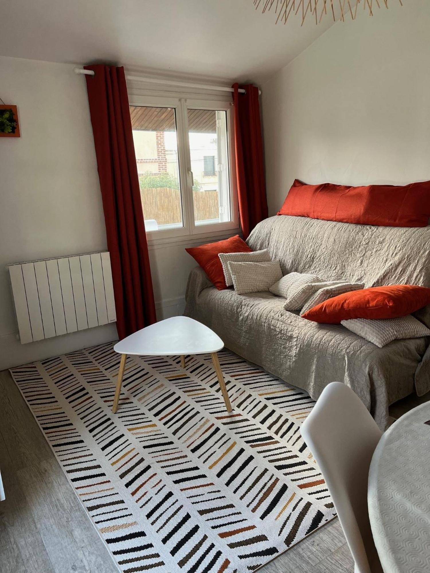 Lalyne- Maison De Charme Et Son Studio Trouville Sur Mer Экстерьер фото